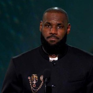 kaiyun-不退役！詹姆斯：你们是幸运的，那一天还没到来