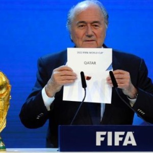 开云娱乐-FIFA前主席布拉特：让卡塔尔举办世界杯是个错误