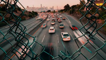 开云-春运中开向“热爱”的列车见证从容运力